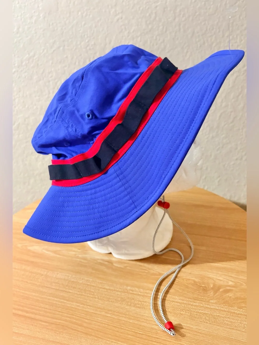 The North Face TNF Class V Brimme Bucket Hat Cap UPF 40+ Size L/XL Blue Red NWT